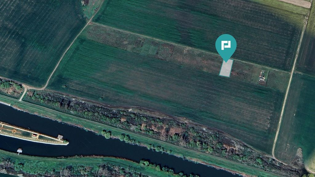 Teren intravilan Sanmihaiu Roman