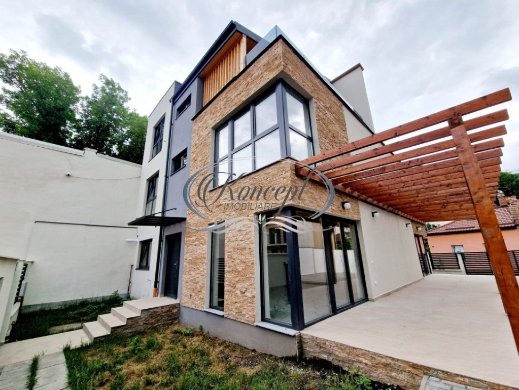 Casa pentru activitati de birouri in zona Arena