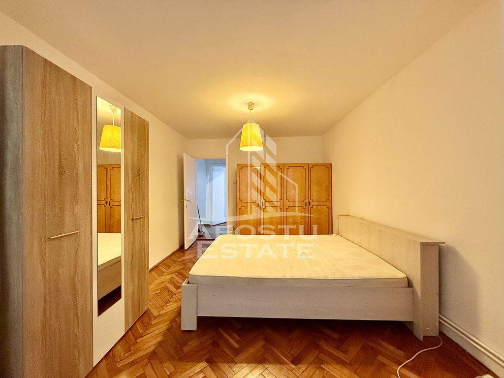 Apartament 3 camere, decomandat, etaj 1, centrala proprie...