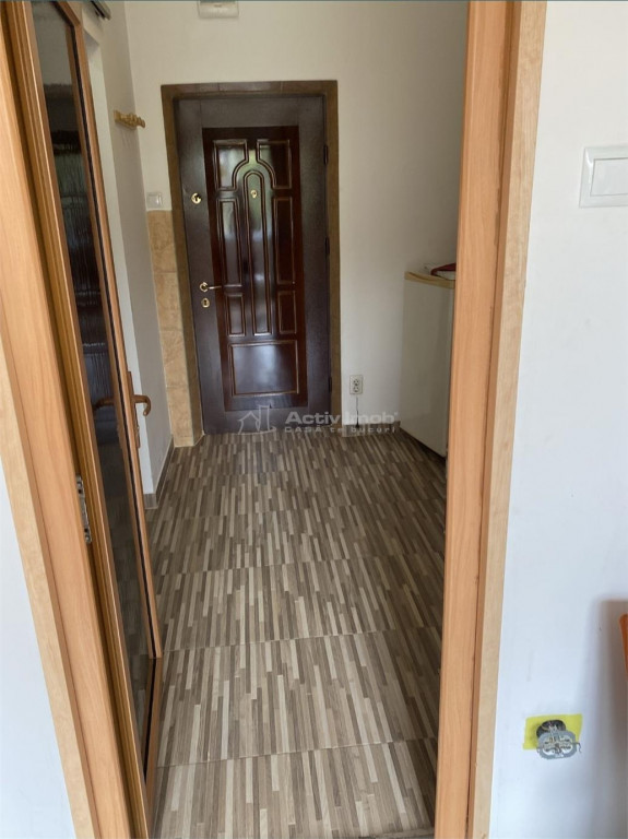 Garsoniera - Tractorul