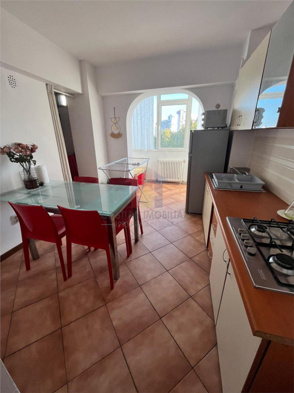 LIBER! 2 camere SPATIOS, Mobilat si Utilat, zona Bariera