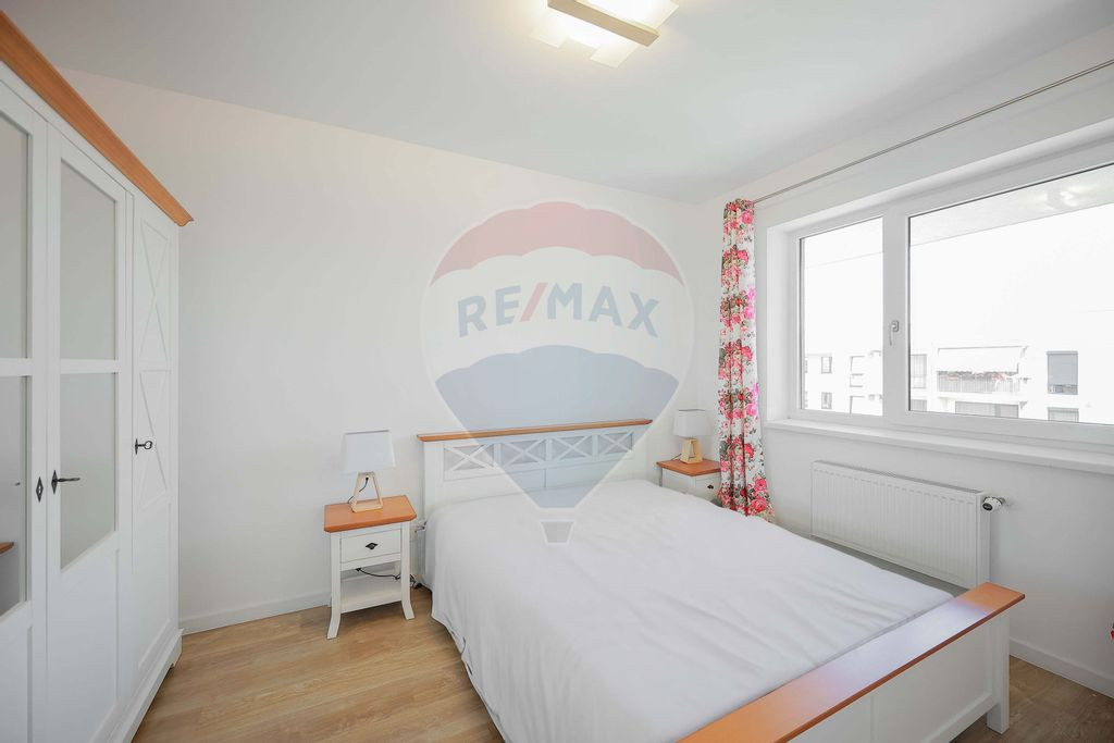 Apartament cu 3 camere de vânzare – Prima Universită?...