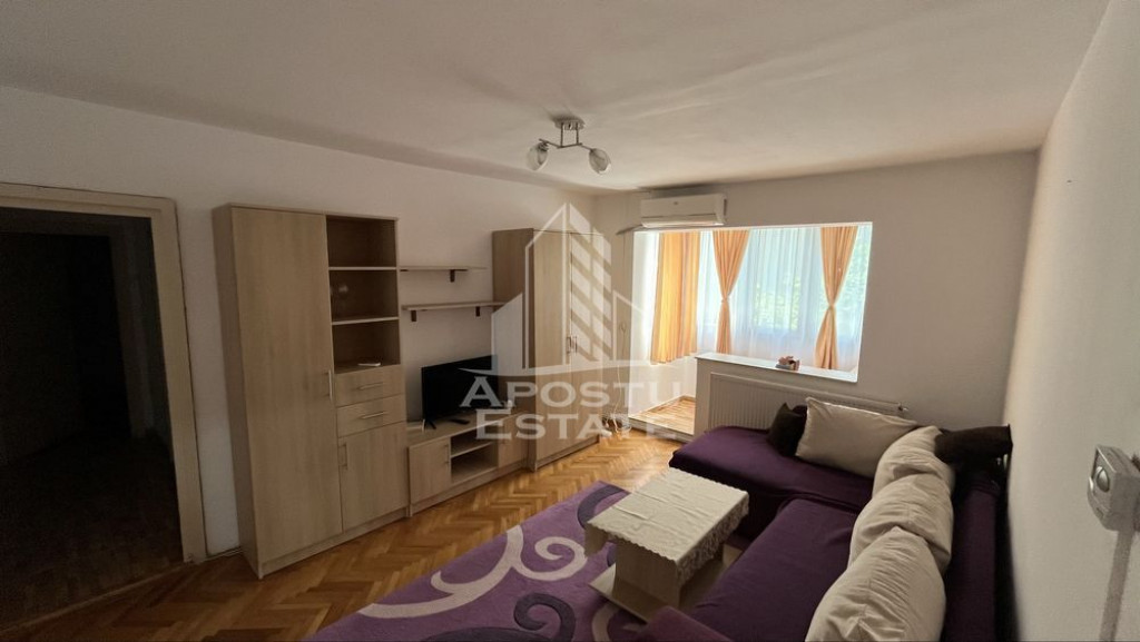Apartament cu 3 camere Zona Dacia Centrala Proprie