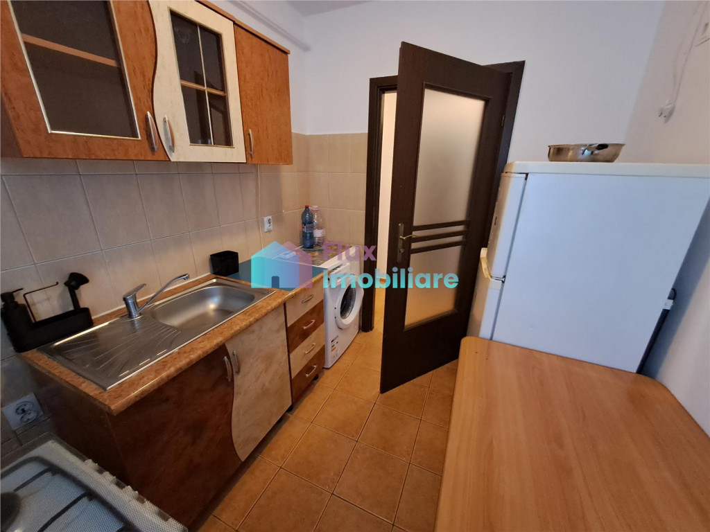 Garsoniera mobilata si utilata zona Zamca