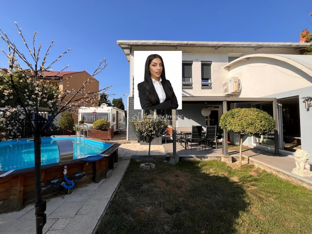 Lugoj, Vila de Vis Cu Piscina, 440 Mp. Construiti, 820 Mp.