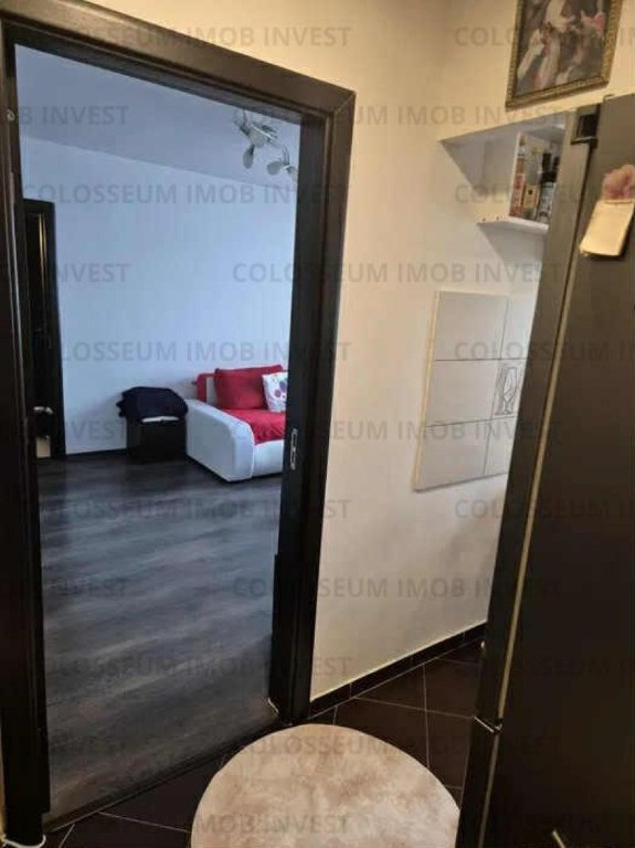 Apartament 2 camere, semidecomandat - zona 13 Decembrie