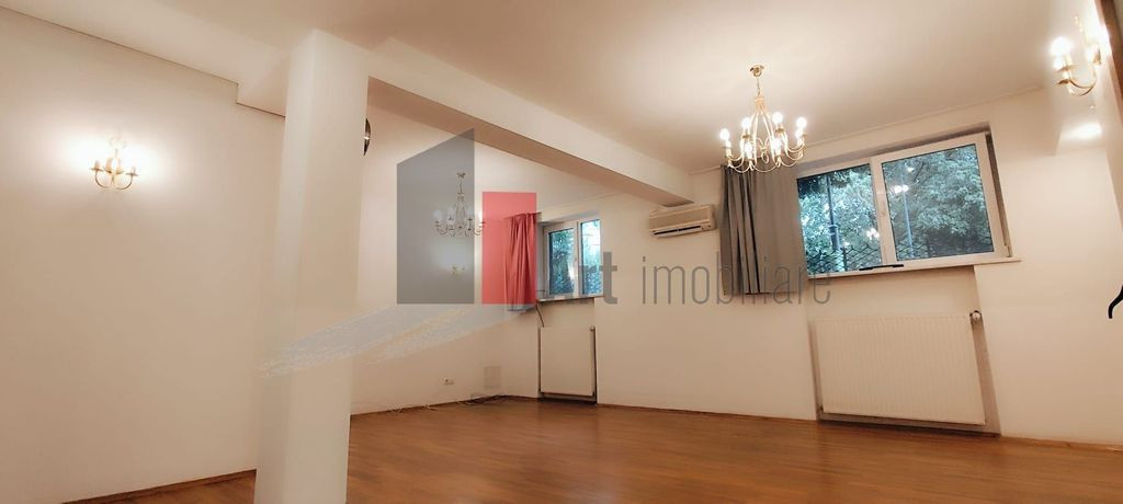 Apartamentul KONFORTA'', demisol inalt in vila, multifunc...