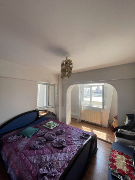 Apartament de vanzare, cu 2 camere, 45 mp, etaj 7, zona ultr