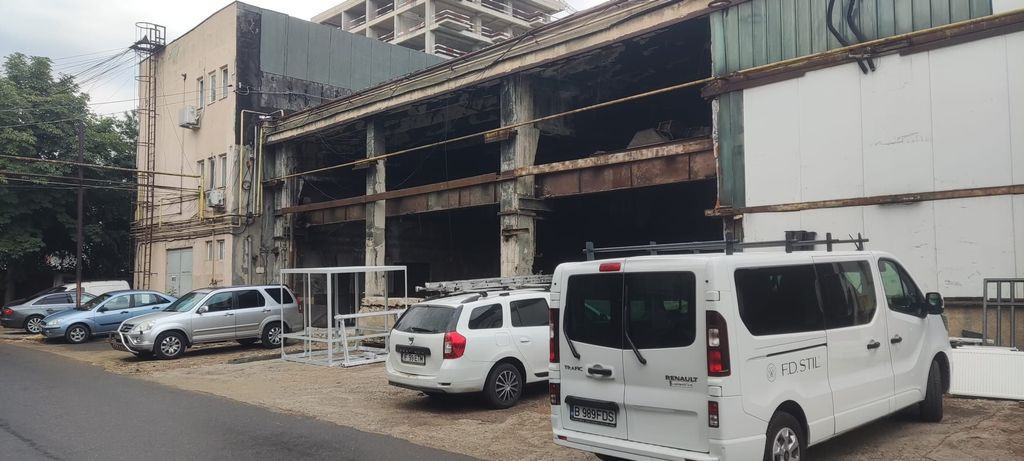 Hala 5100 mp Theodor Pallady pret atractiv vanzare