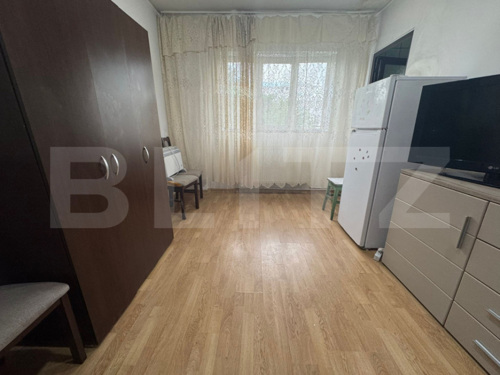Garsoniera de 23mp, etaj intermediar, zona Alexandru cel Bun