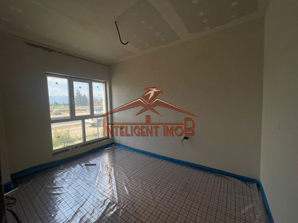 Studio spatios si modern de vânzare, 55.2mp utili + tera...