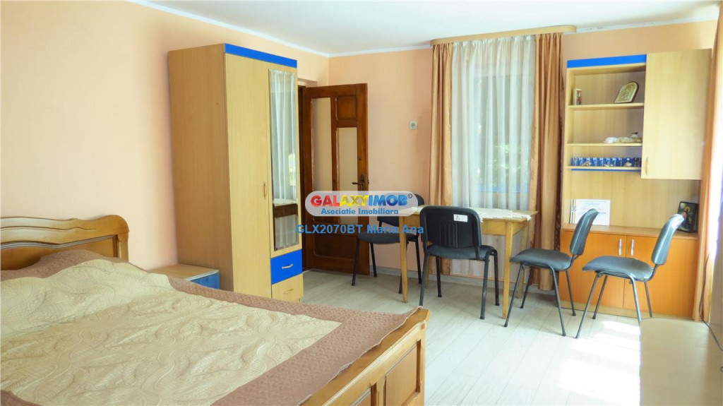 Curtesti, Botosani , Teren generos cu casa si anexa!