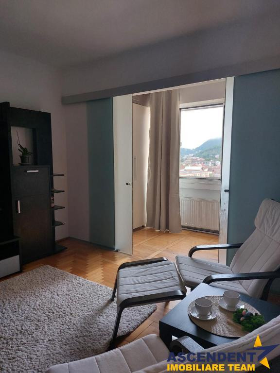 Garsoniera decomandata, renovata, Central, Brasov