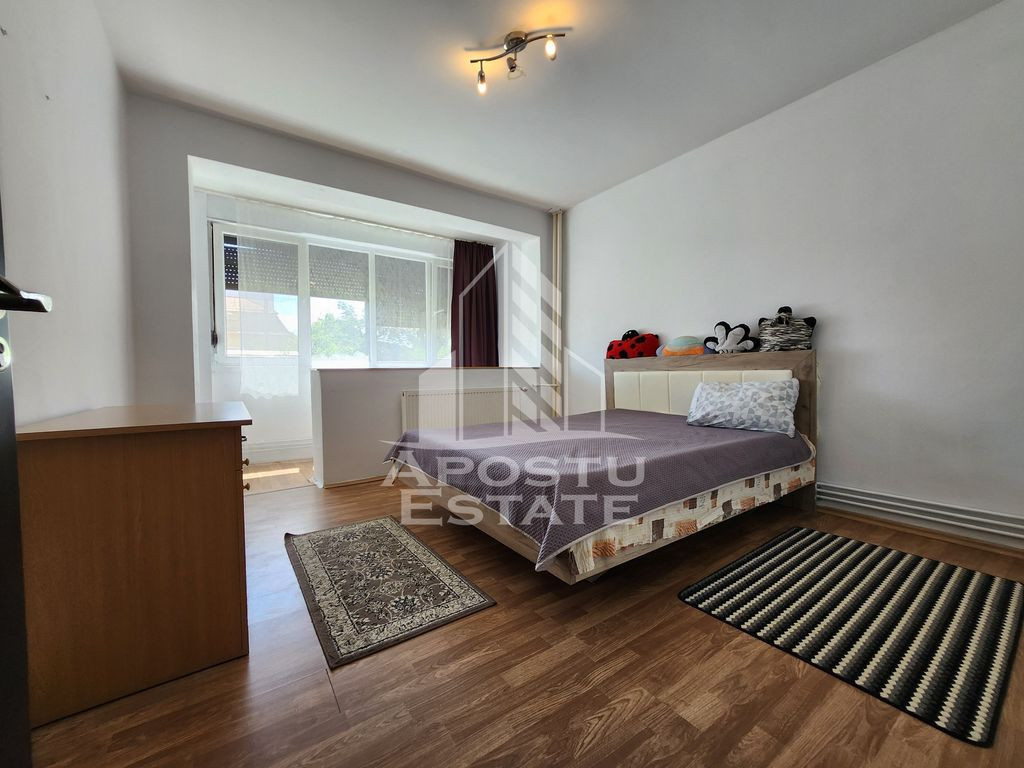 Apartament 2 camere, decomandat, centrala proprie, Complexul