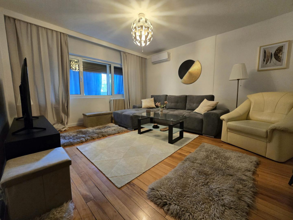 2 Camere la 5 min de metrou Aviatiei