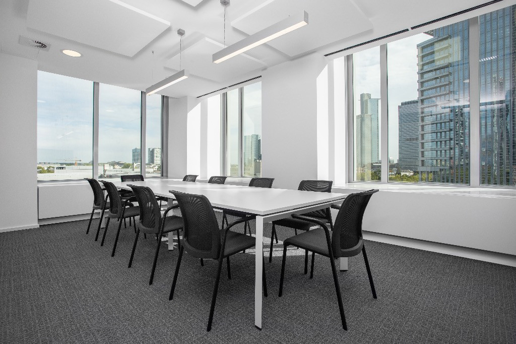 Spațiu de birou tip open-plan pentru 10 persoane în Regus City Centre