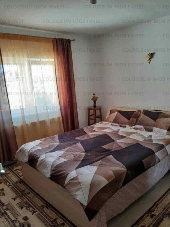 Apartament 2 camere, decomandat - zona Noua