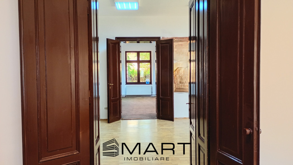 Casa 3 camere 120mp zona Centrala