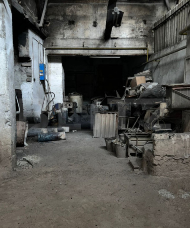 Spatiu Industrial de inchiriat, 350 mp, zona Dambul Rotund