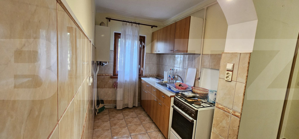 Apartament de vanzare, cu 3 camere, etaj 2 – str. Sporturi