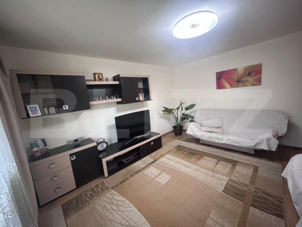 Apartament cu 3 camere, 2 bai , zona Nanterre