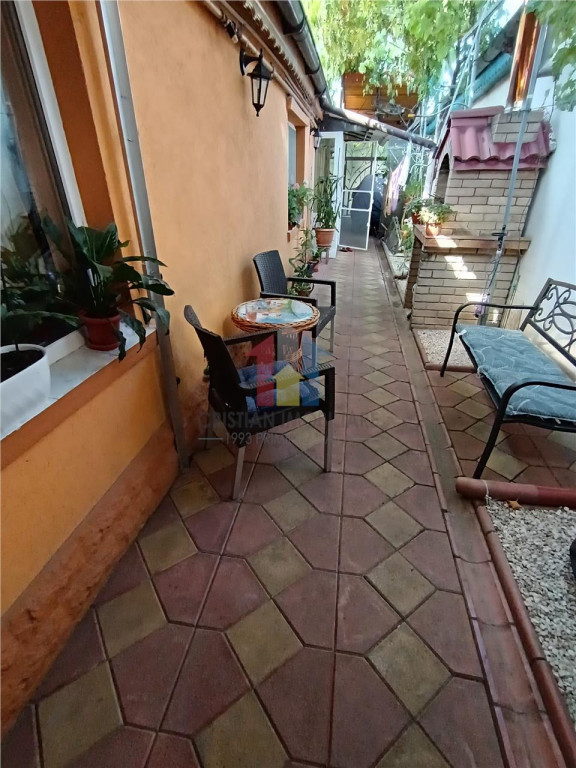 Casa 5 camere, teren 182 mp, Islaz-Plantelor