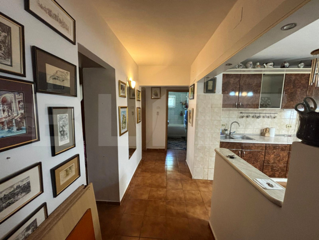 Apartament de vanzare, 3 camere decomandat, Su= 68,70mp, Et.