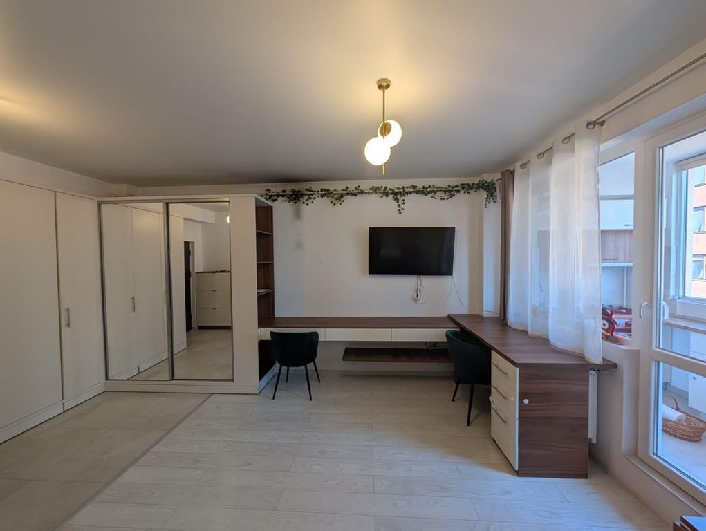 Garsonieră Modernă de Închiriat în Militari Residence