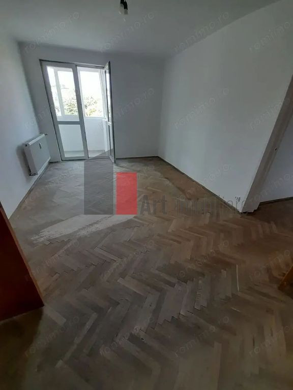 Apartament 4 camere Titan