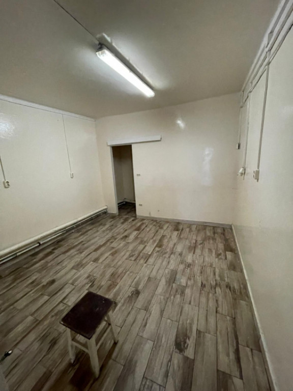 Spațiu comercial, termen lung, situat în zona Casa de Cult