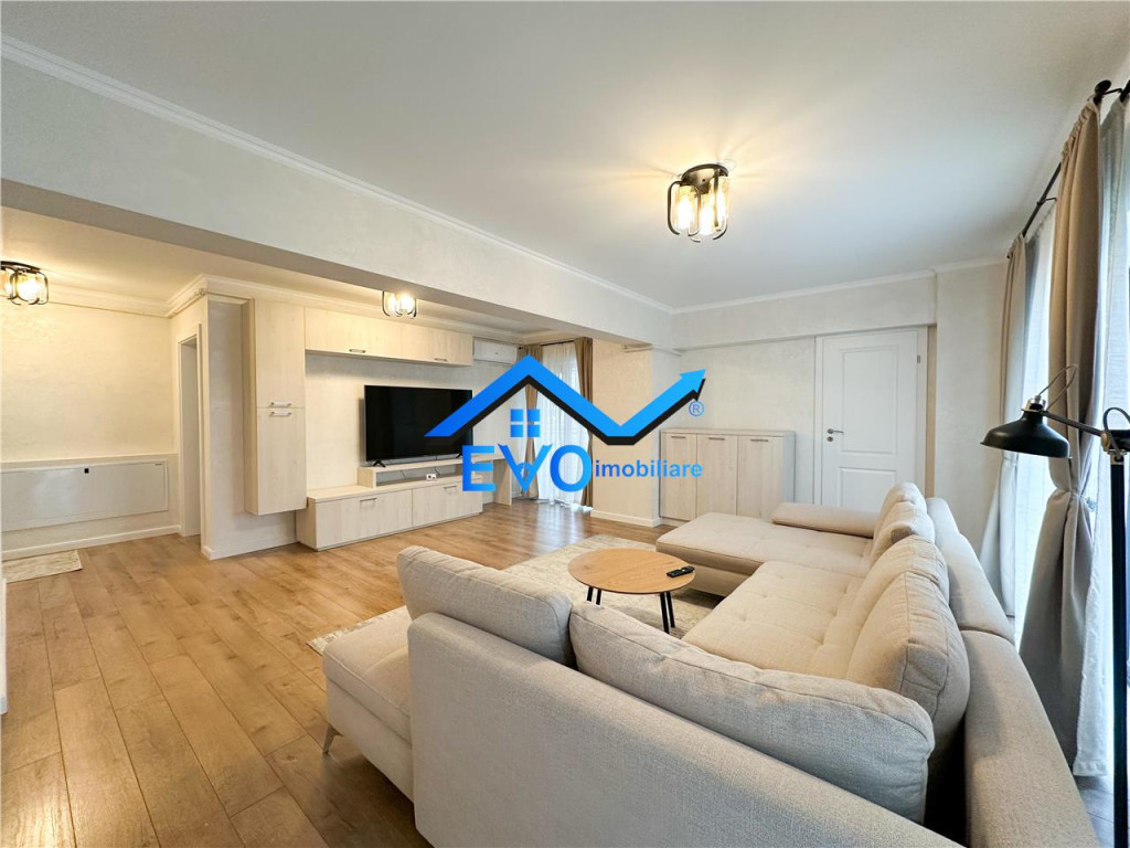 Apartament cu 3 camere, 2 bai, loc de parcare, Complex T.R.