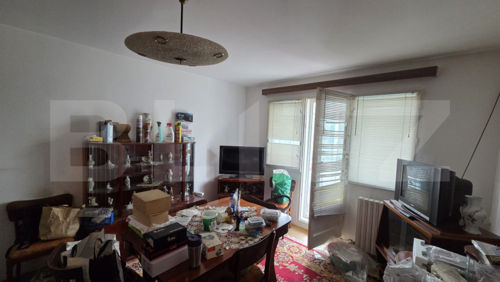 Apartament 4 camere, decomandat, 60mp, Craiovita Noua, etaj