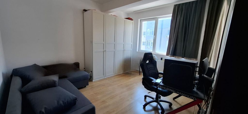 Garsoniera Decomandata Metalurgiei Etaj Intermediar