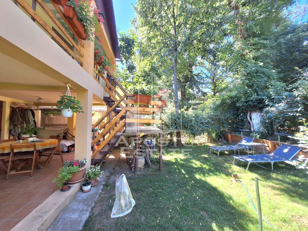 Cabana cu 3 camere, 392 mp teren, 3 Insule