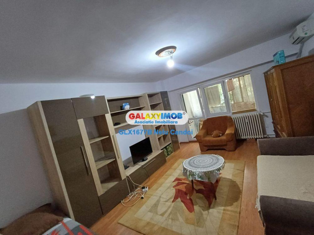 Garsoniera de 13 Septembrie 42 mp la 5 minute de metrou