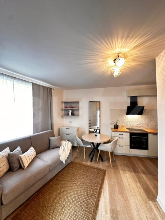 Căsuță cochetă de vânzare, 22 mp+31 teren, zona semicen