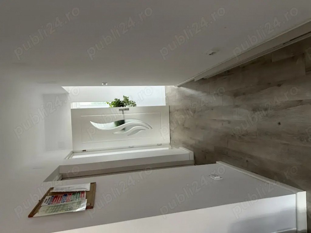 Apartament 2 camere, spatiu birou, zona Central.