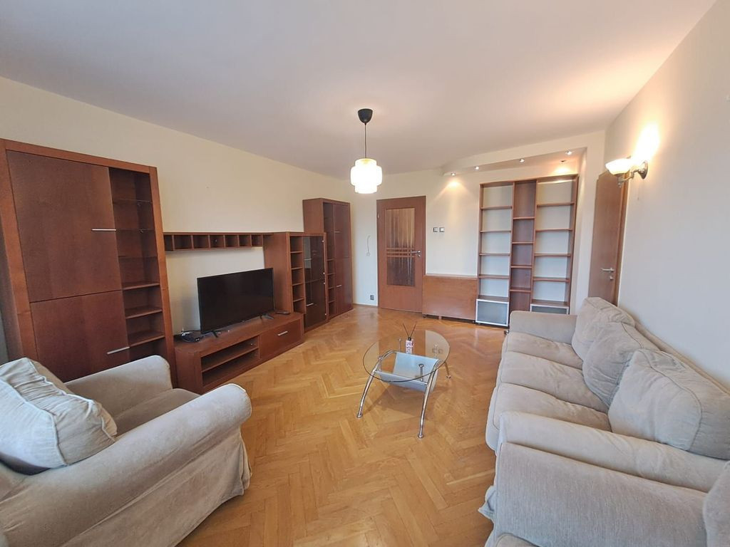 Apartament 3 camere Metrou 1 Mai