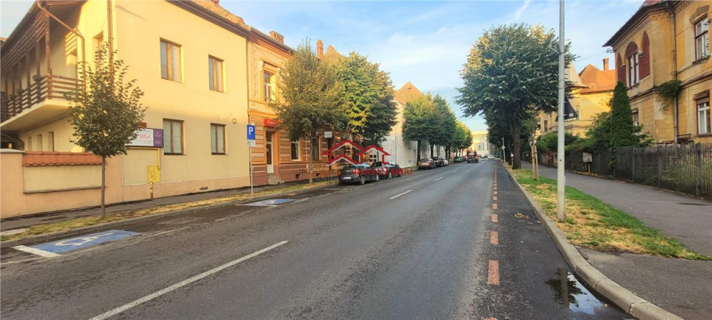 Apartament ultracentral,garaj, pivnita, Sibiu,comision 0