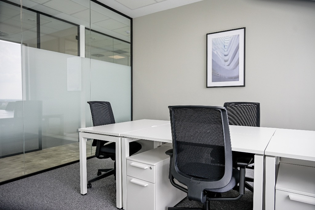 Spațiu de birou privat pentru 2 persoane în Regus Vox Technology Park