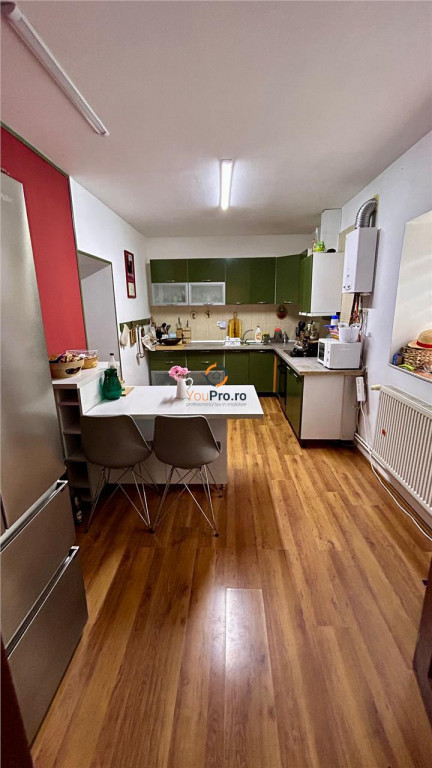 Casa individuala de | 254 mp utili | 894 mp teren | Dinias,