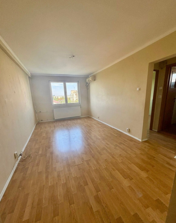 Apartament de 3 camere ( 500M Metrou )-Crangasi