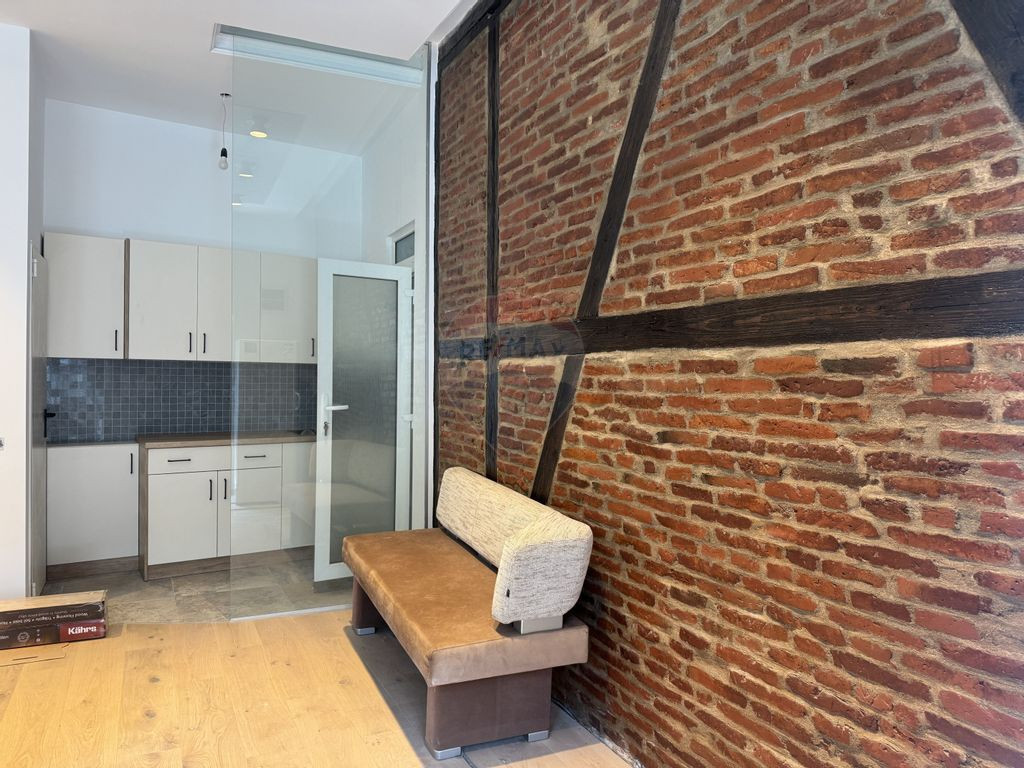 Garsonieră modernă ultracentrală, str. Honterus