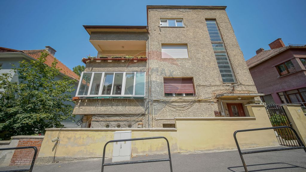 REZERVAT! Garsonieră de vânzare în zona Brasovul Vechi!