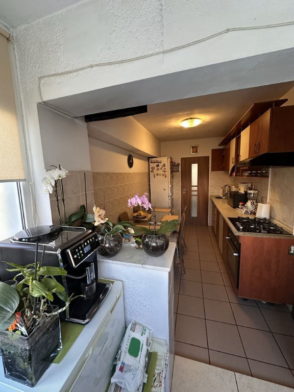 Apartament de 3 camere zona Bartolomeu