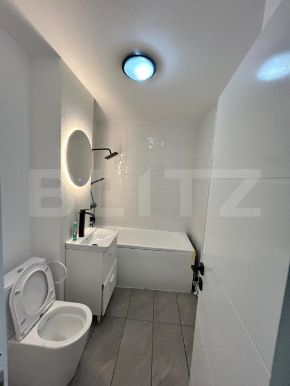 Apartament 2 camere decomandat, balcon centrala noua renovat