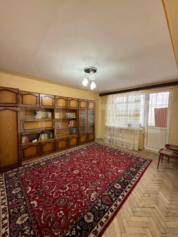 Apartament 3 camere, decomandat, Etajul 3