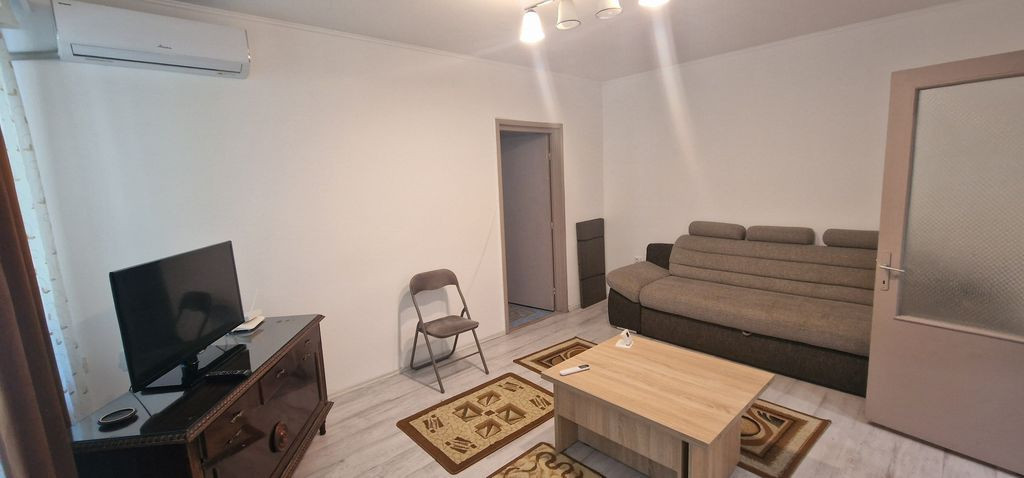 Tomis II 3 camere semidecomandat, aproape de spitalul Mare