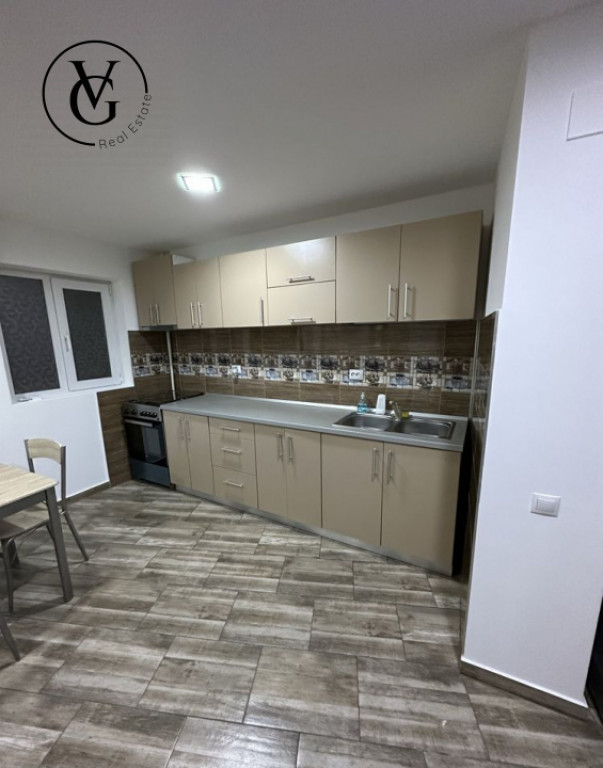 Apartament 3 camere - Tineretului