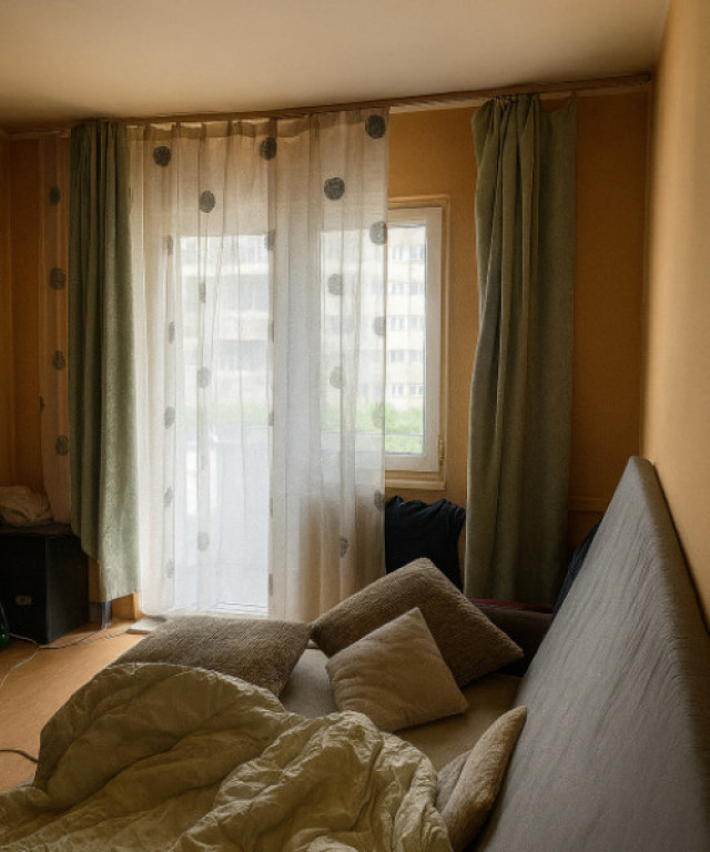 Apartament 2 camere et.1 zona Rogerius